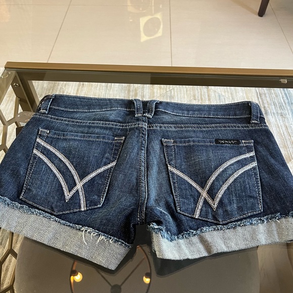 WILLIAM RAST CUFFED SCARLET SHORTS WOMEN'S SIZE 27 - Picture 5 of 13